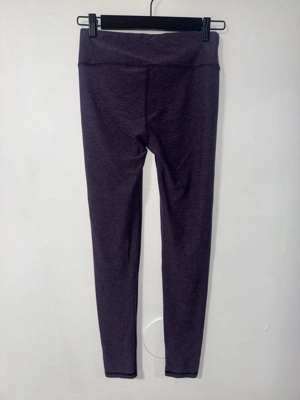 GapFit Purple Ribbed Workout Athletic Leggings Size XS - Picture 3 of 5